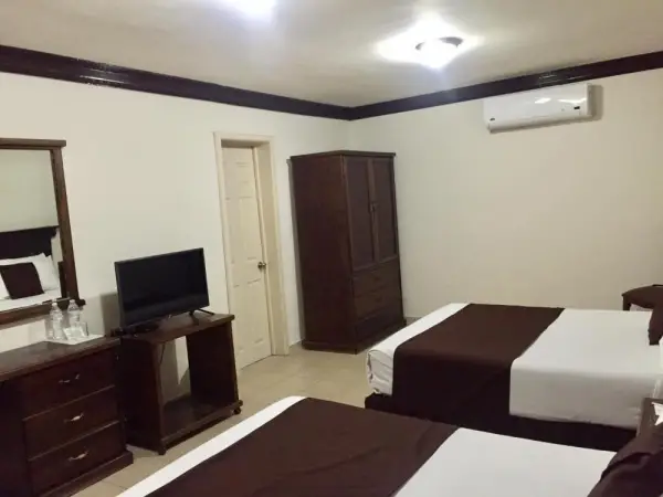 Hotel Go Inn 8